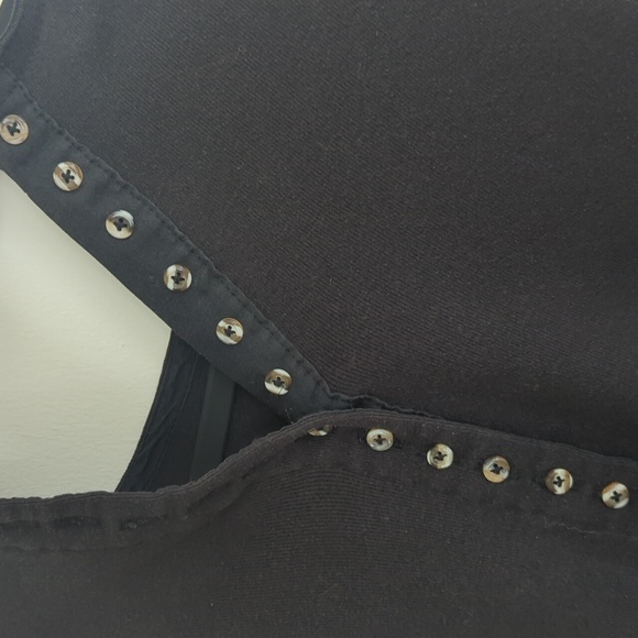 Button Top - Picture 3 of 3
